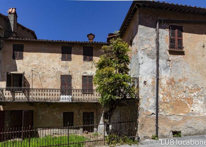 Torre Mondovì – Casa con cortile – 49.000€